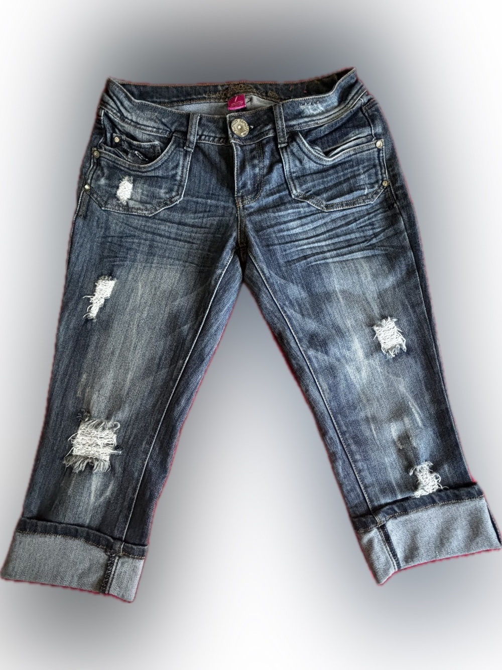 Almost Famous Distressed low rise Capris